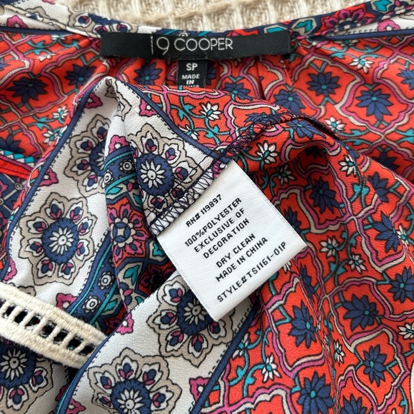 19 Cooper Red, Blue, Purple print Top, size SP Small - Picture 2 of 4